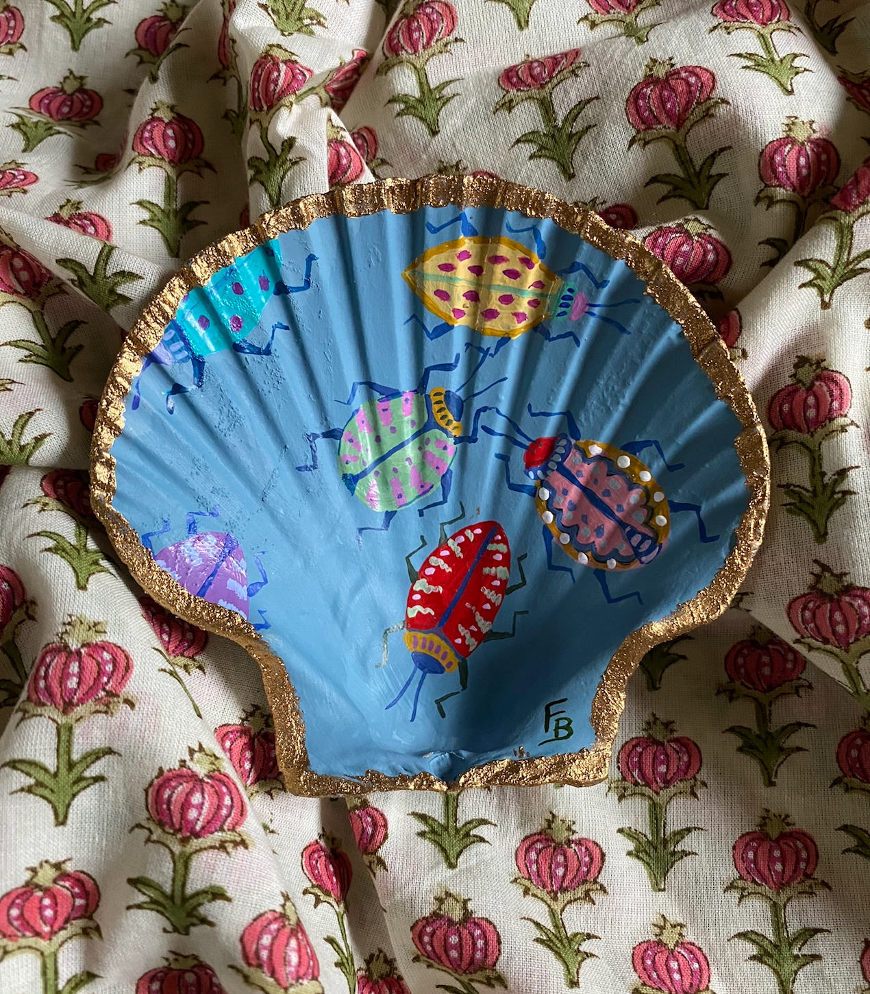 Hand-painted Scallop shell - Beetle