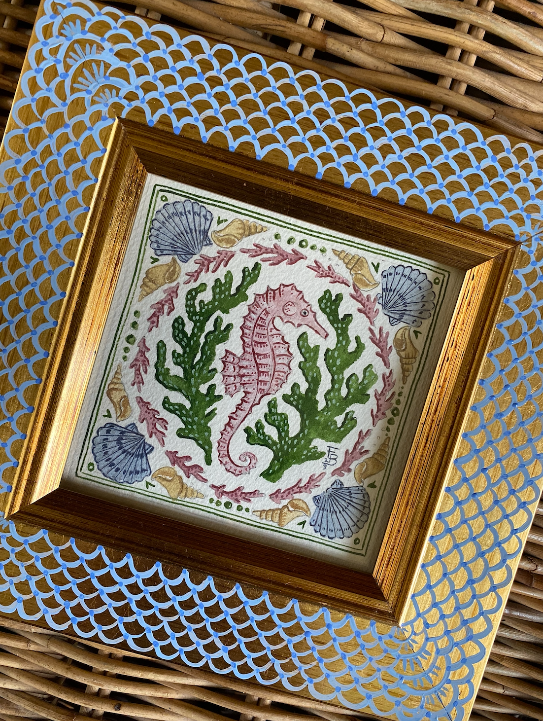 Seahorse and seaweed