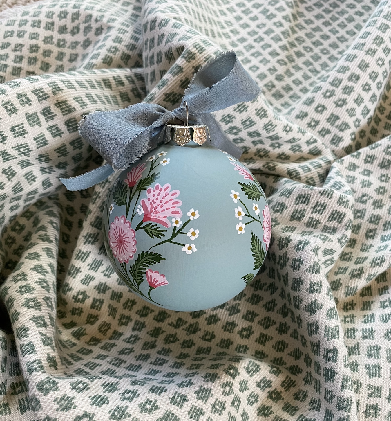 Christmas Ornament - Pink bouquet