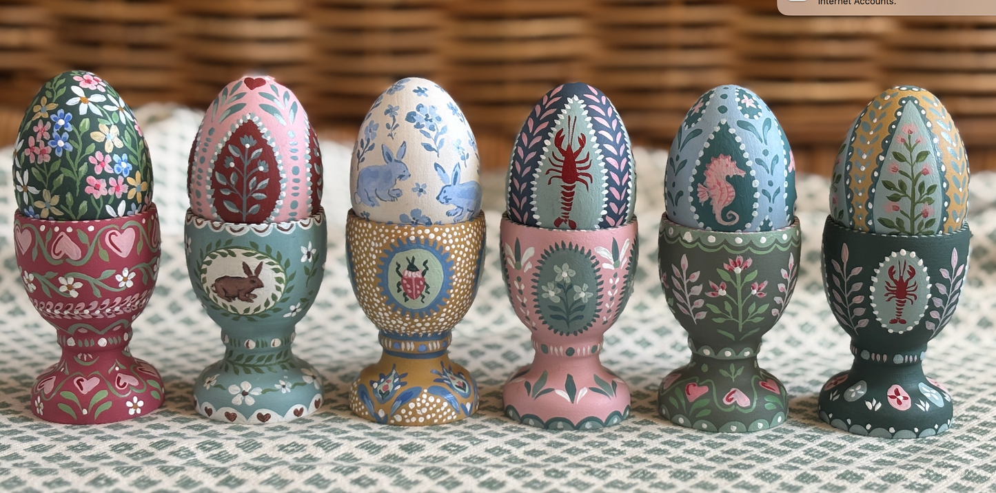 Hand-painted egg cup - Pink Indian flower