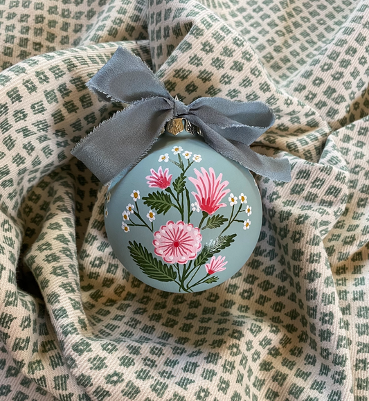 Christmas Ornament - Pink bouquet