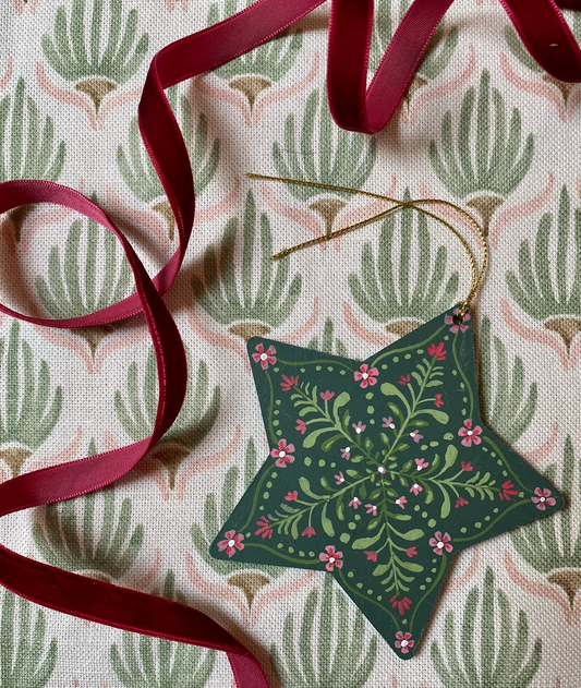Star ornament/tag - Forest green