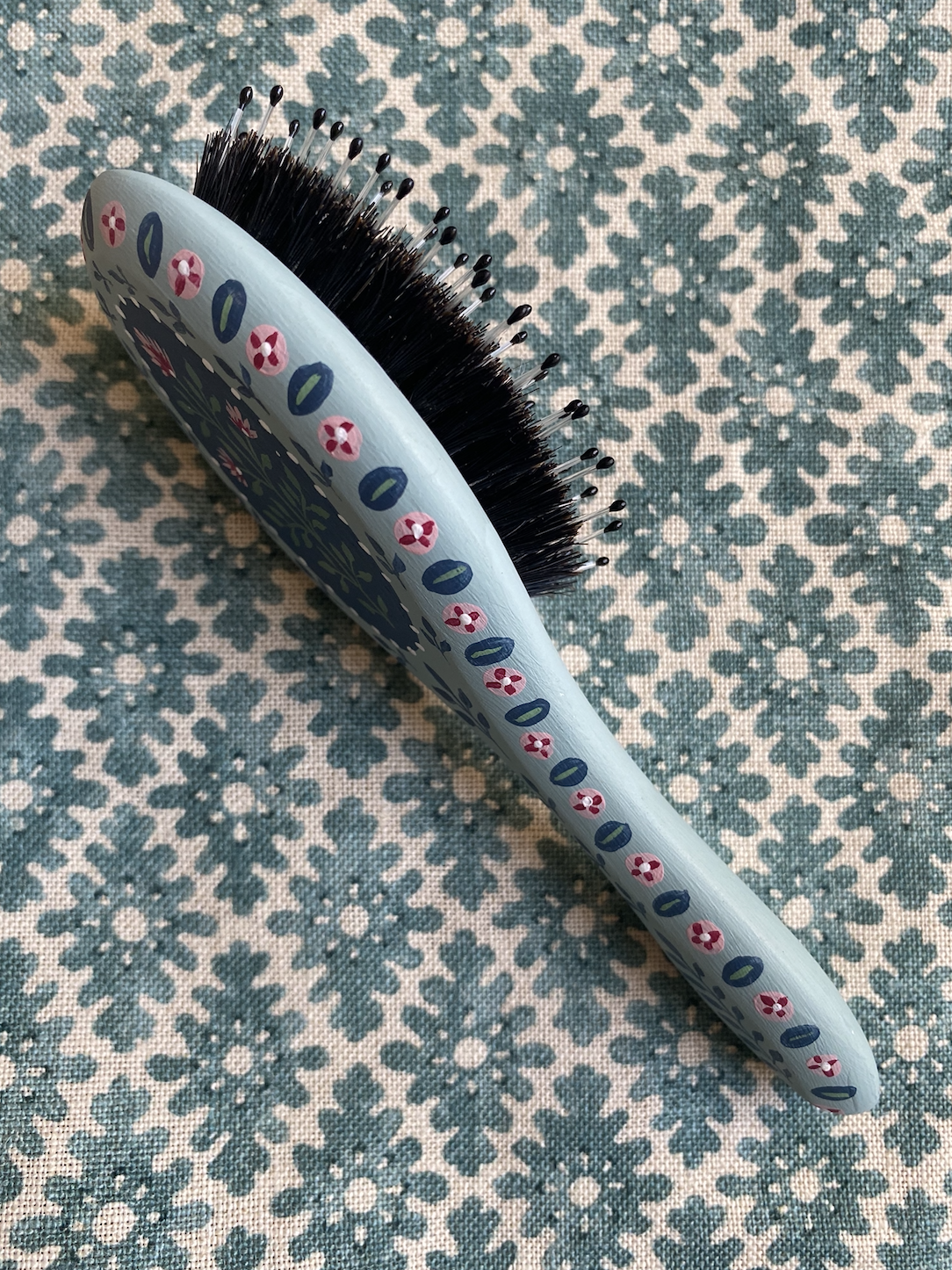 Small hairbrush - Blue with pink flowers