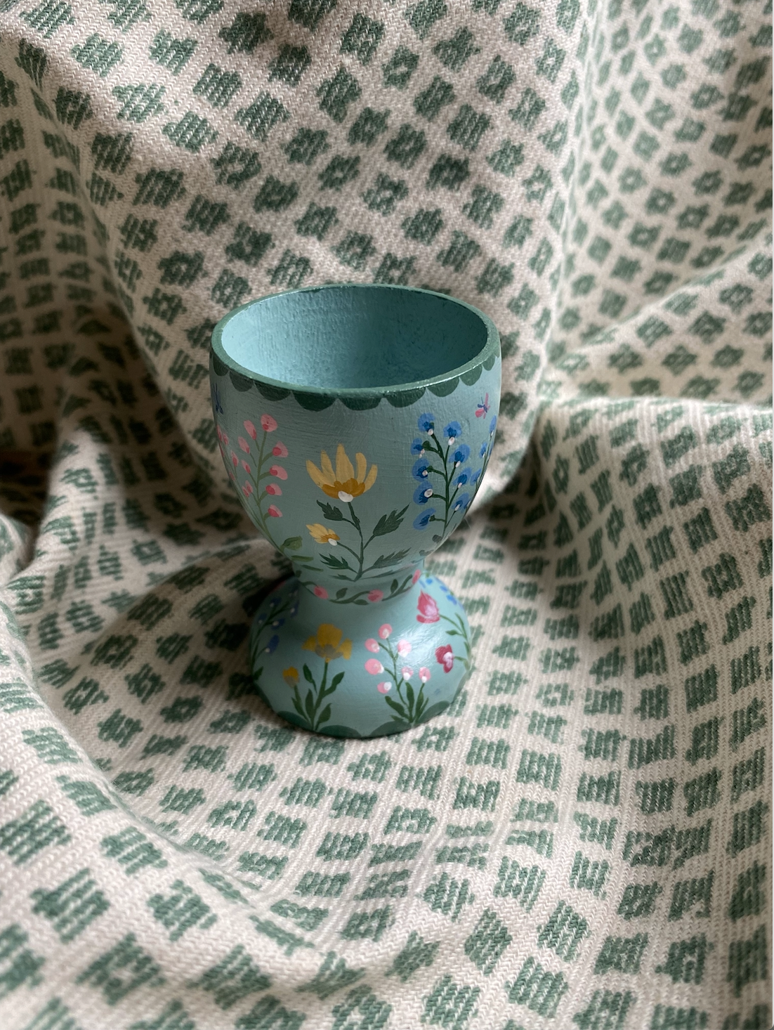 Hand-painted Egg cup - Mughal Flowers