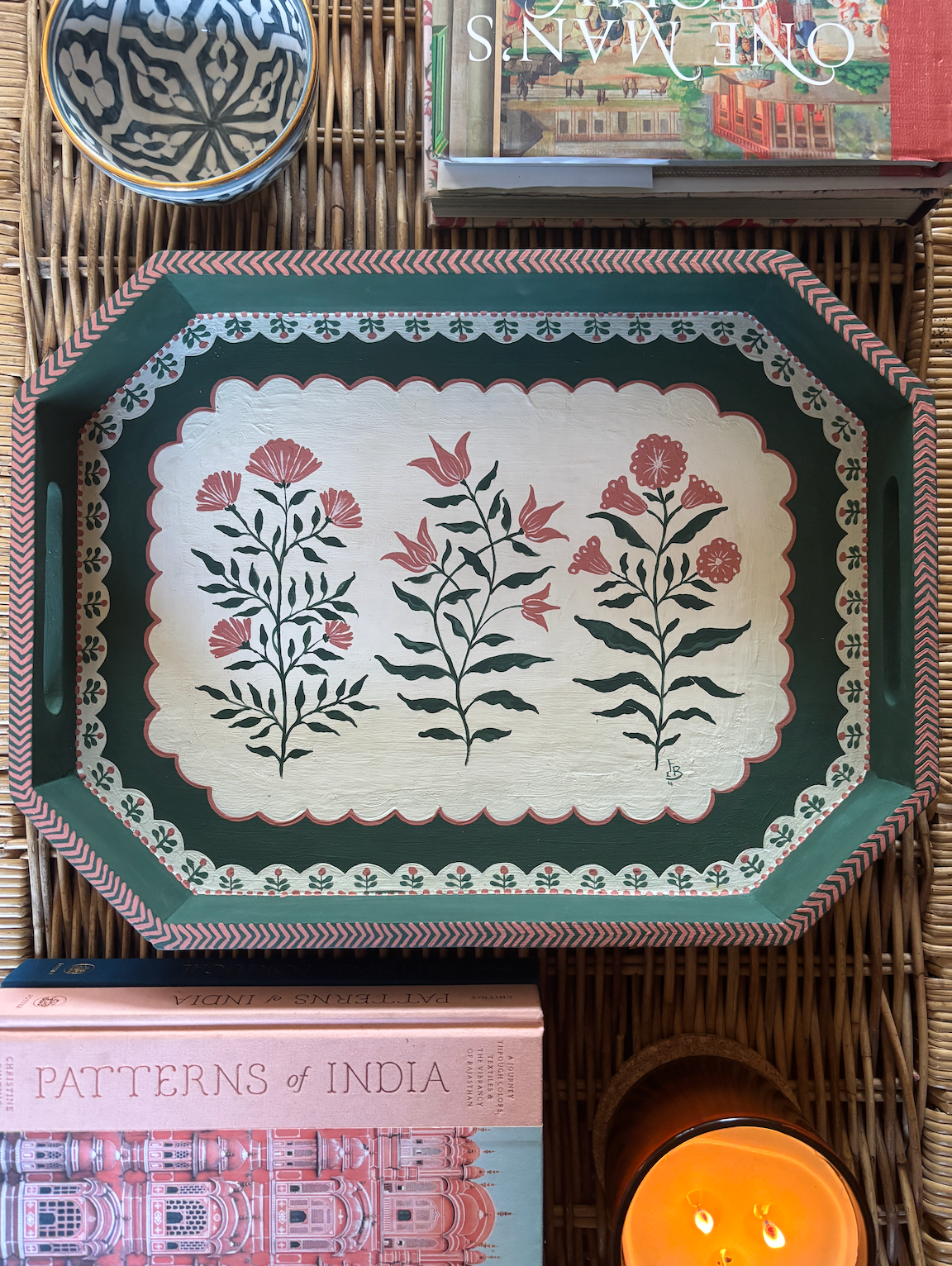 Hand-painted tray - Pink and green flowers