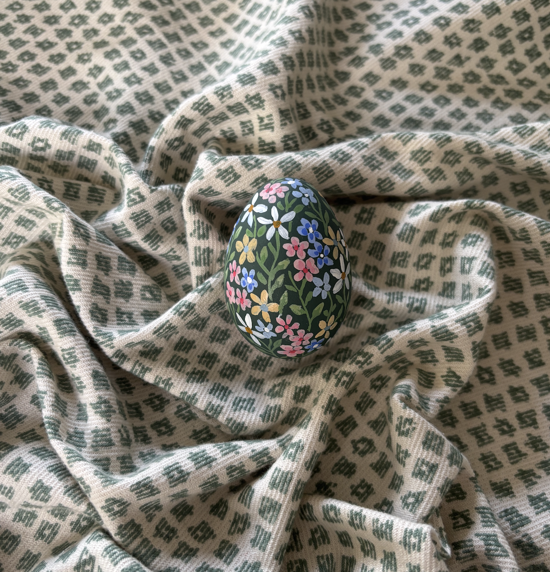 Hand-painted decorative egg - Meadow flowers