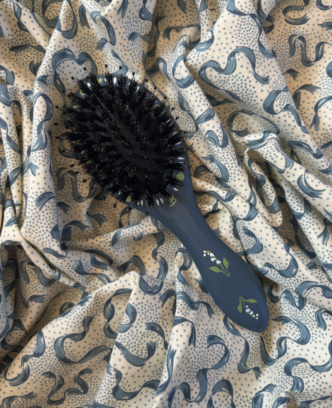 Hairbrush -Lily of the valley