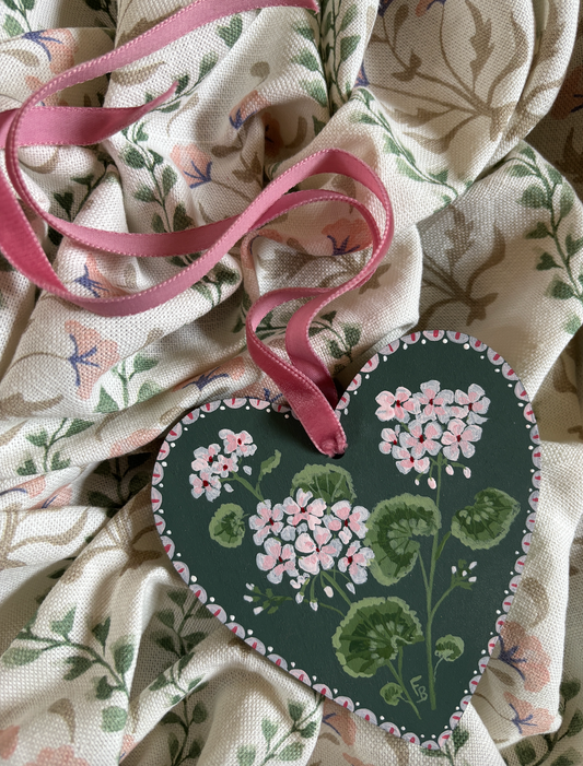 Wooden Heart - Geraniums