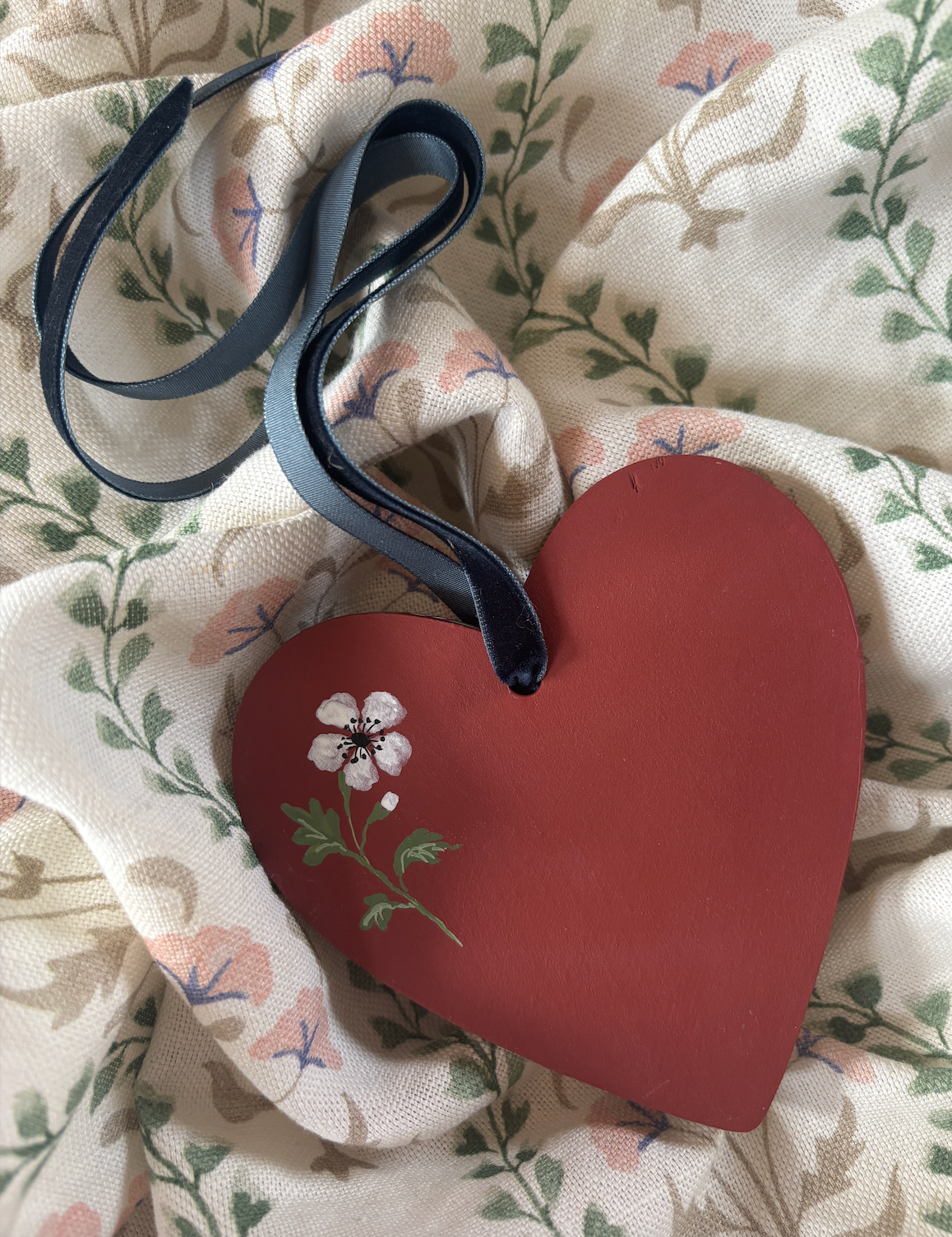 Wooden Heart - Anemones
