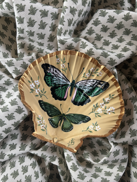 Medium hand-painted scallop shell - Butterflies