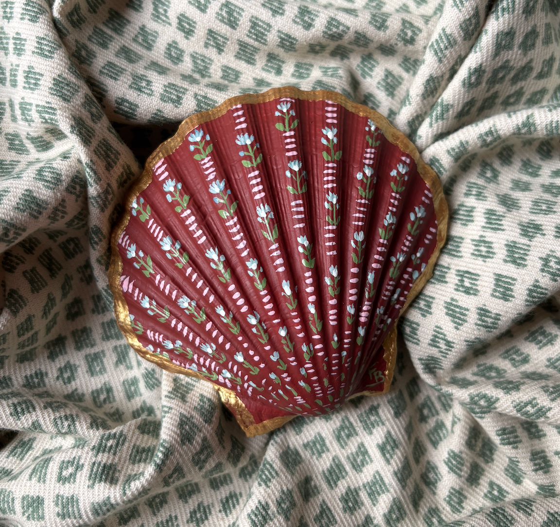 Scallop Shell - Floral Blockprint
